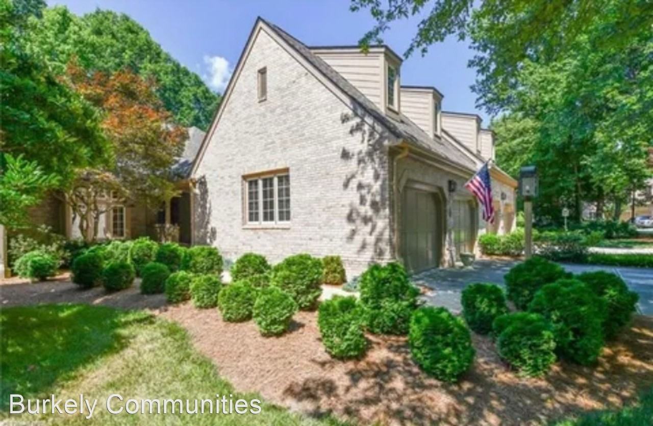 45 Sturbridge Ln - Photo 3 of 22