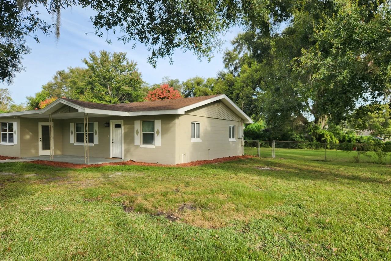 2506 Broadway St - Photo 2 of 11