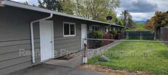 719 Sw Bridge St - Photo 1 of 1