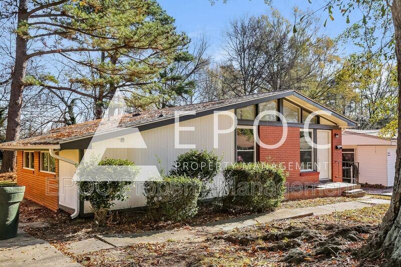 1611 Dunbar St - Photo 3 of 15