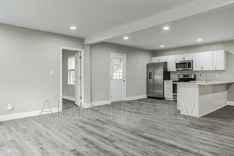 1219 Skyview Rd - Photo 2 of 25