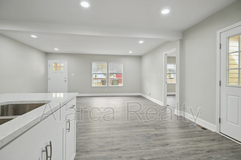 1219 Skyview Rd - Photo 5 of 25