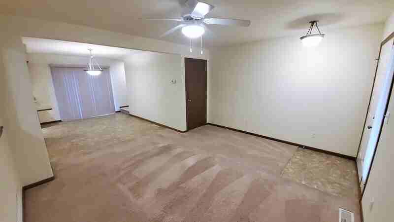 2920 Riviera St Sw #D - Photo 4 of 33