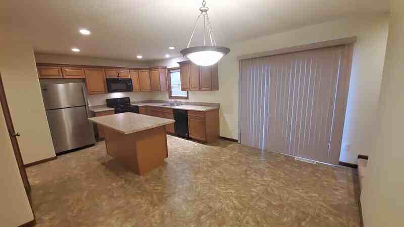 2920 Riviera St Sw #D - Photo 5 of 33