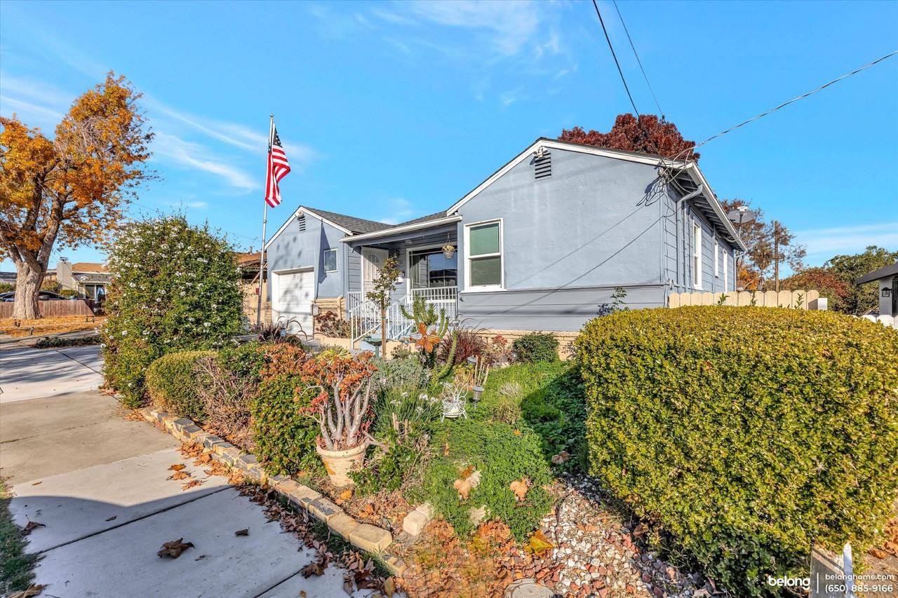 26 Lorraine Ave - Photo 2 of 20