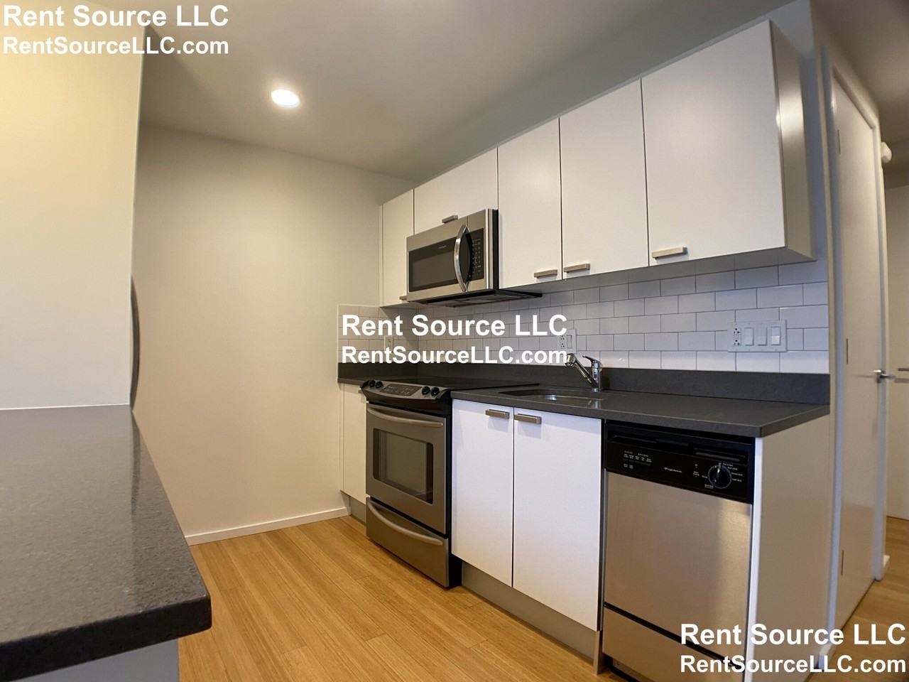 1 Earhart St #515