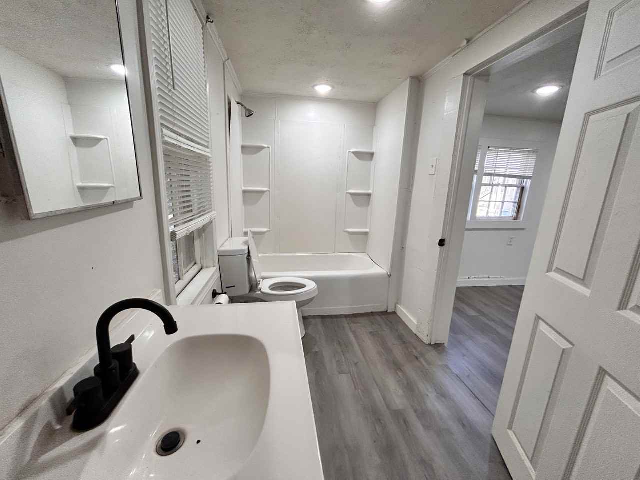 205 S 19Th Ave - Photo 2 of 6