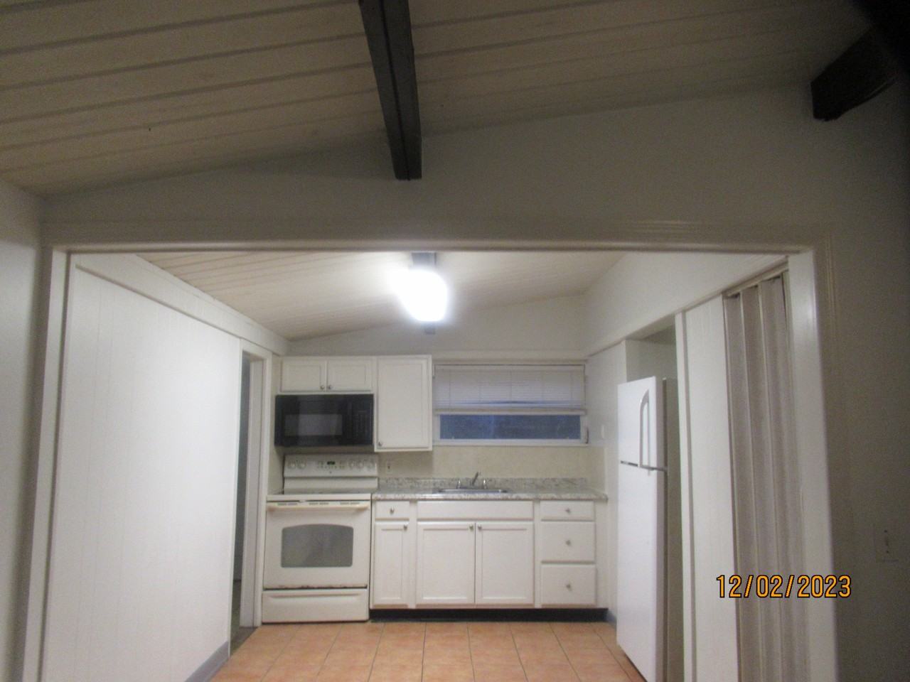 1060 65th St S - Photo 4 of 20