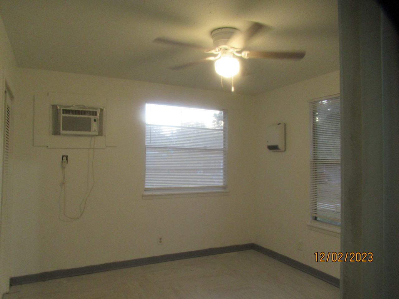 1060 65th St S - Photo 7 of 20