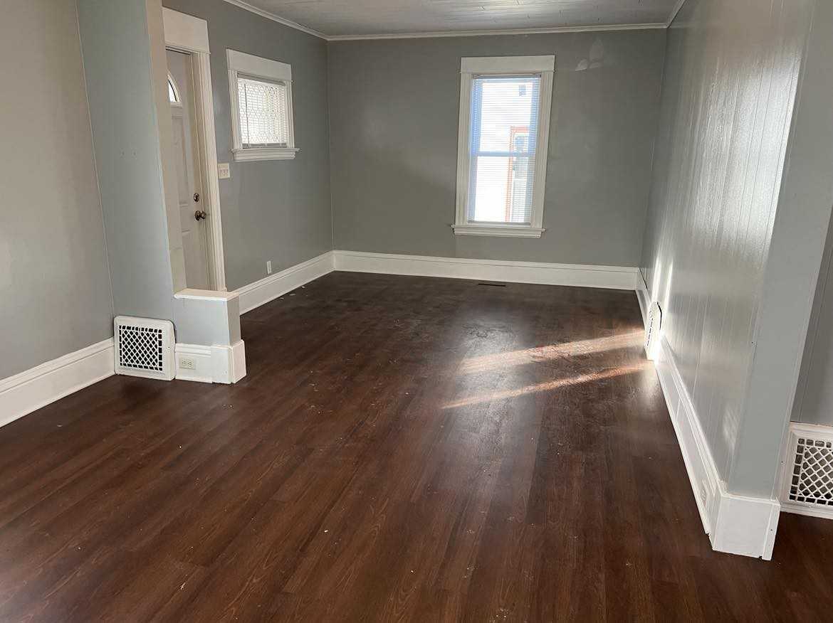 3618 Dupont Ave N - Photo 2 of 18