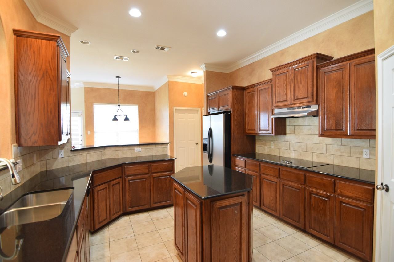 816 Copper Ridge Loop - Photo 4 of 26