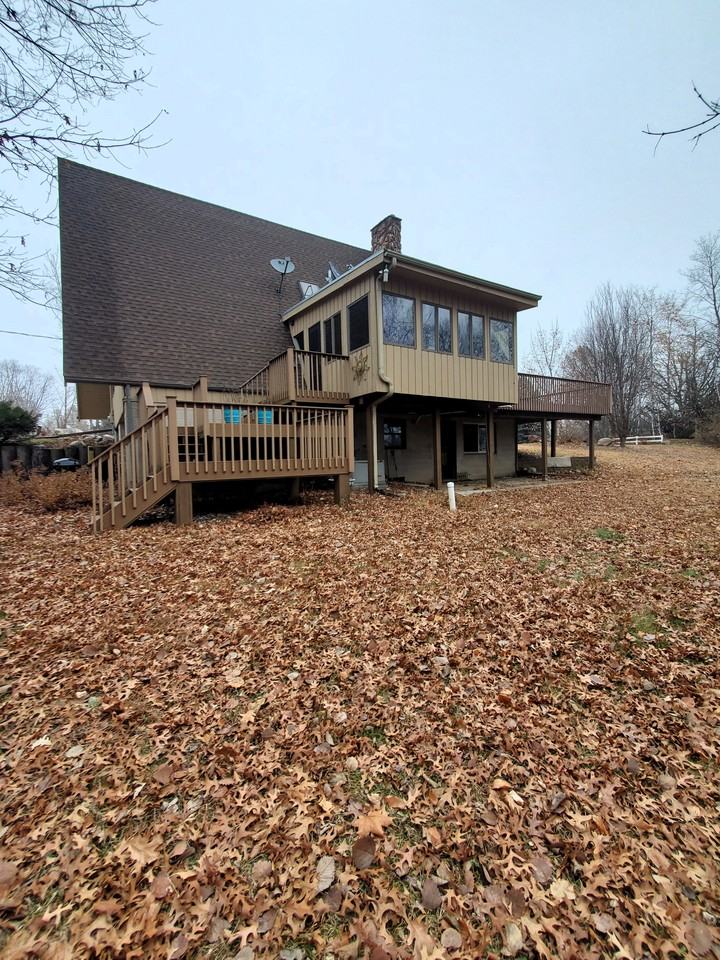 8350 Lofton Ave N - Photo 3 of 32