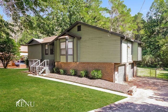 3258 Jessica Dr - Photo 2 of 17