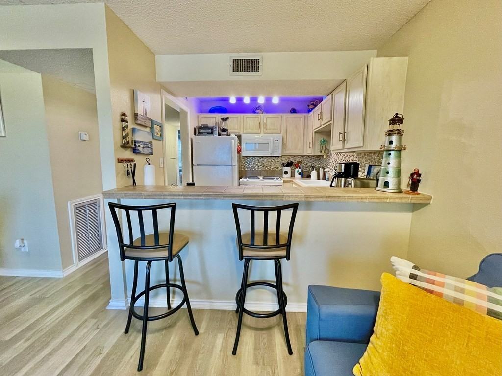 401 Island Ave - Photo 5 of 19