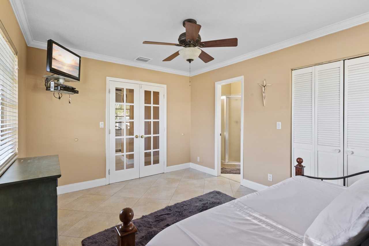 8729 Chevy Chase Drive - Photo 3 of 20