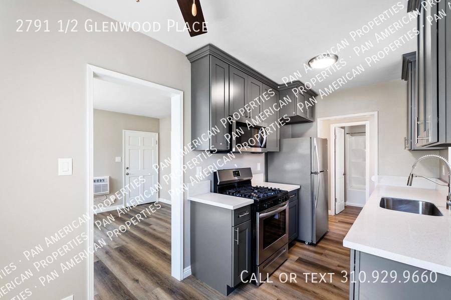 2791 1/2 Glenwood Pl - Photo 2 of 43