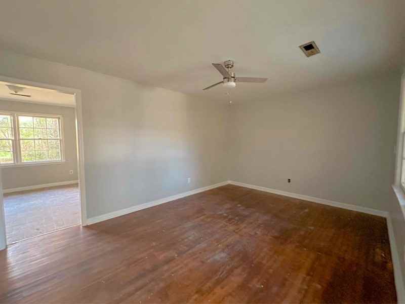 224 Azalea Ct - Photo 3 of 9