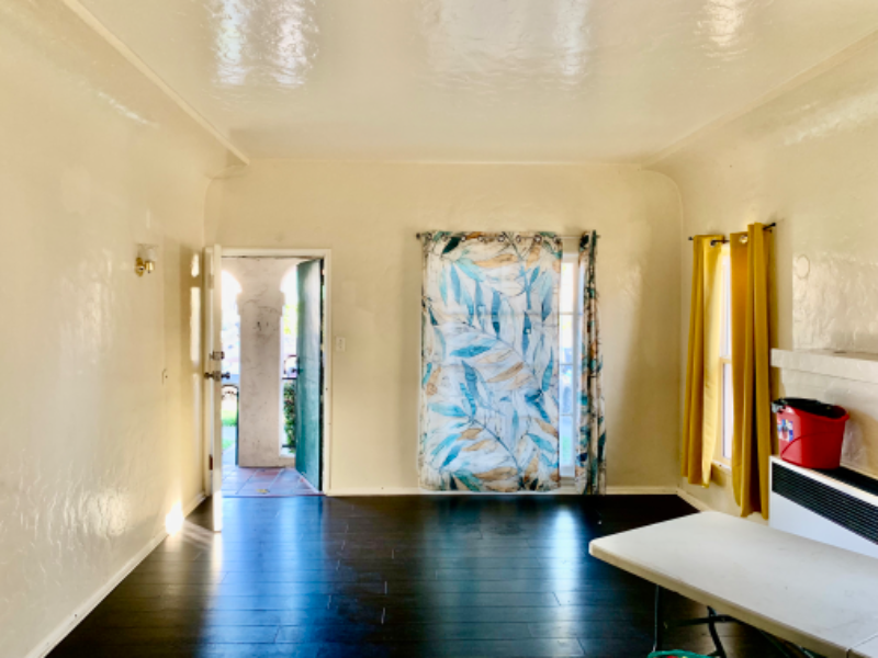 1022 W 64th St - Photo 5 of 19