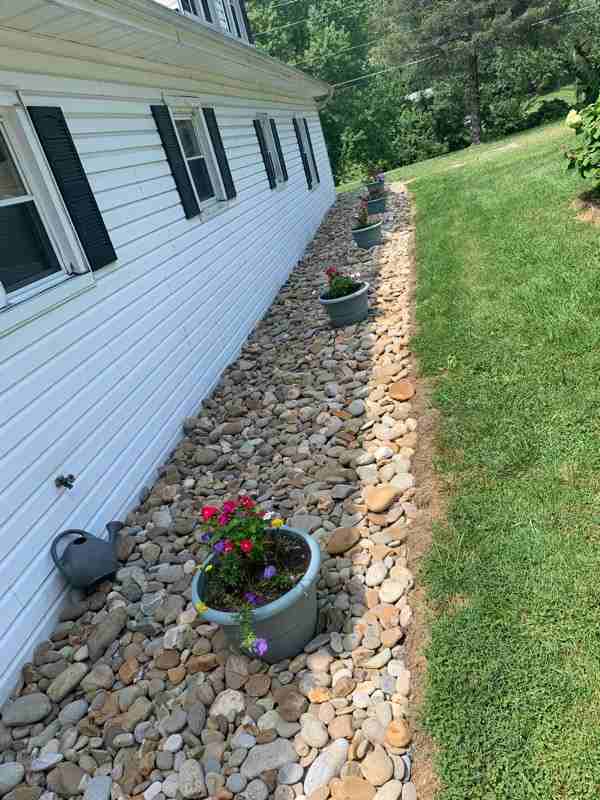 1010 Brethren Church Rd - Photo 2 of 25