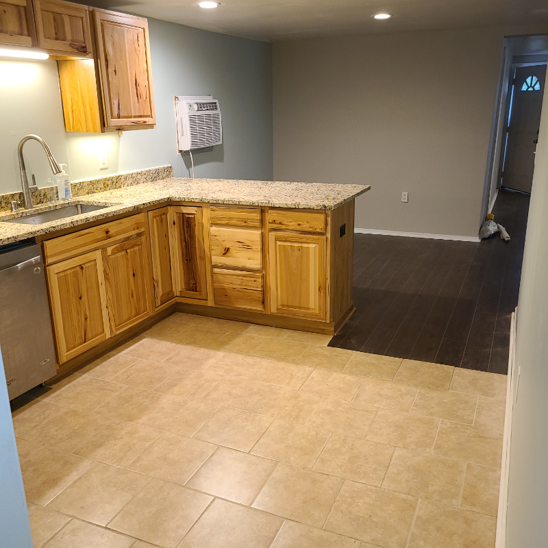 810 Kyle St - Photo 5 of 33