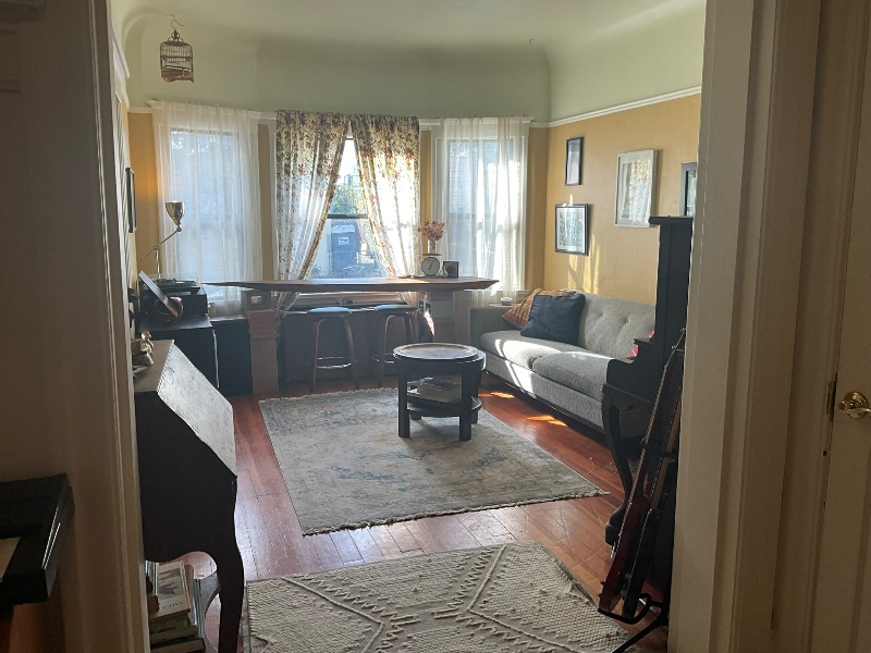 464 49th St #464 - Photo 2 of 19