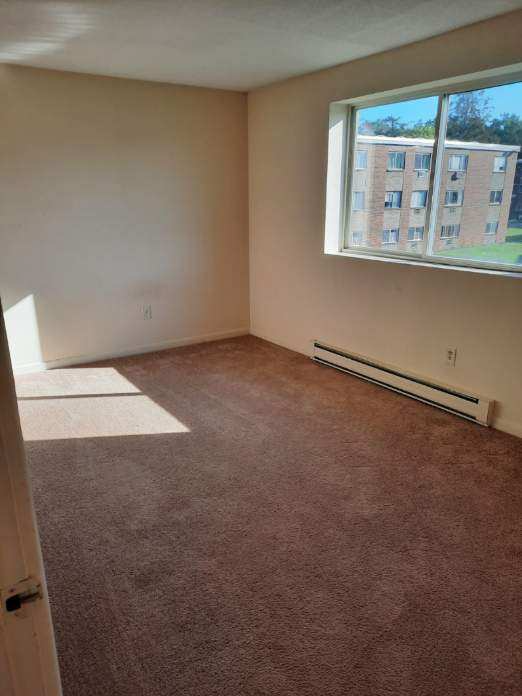 2094 Phillips Rd - Photo 5 of 7