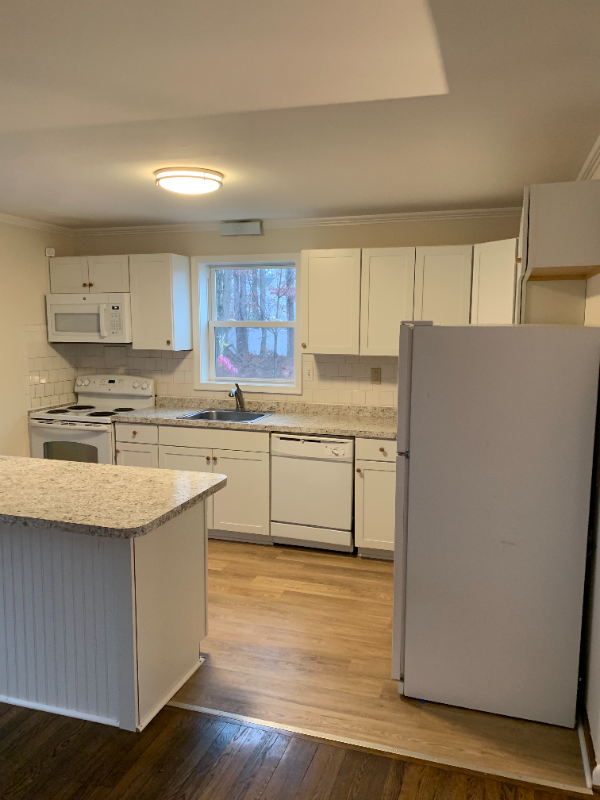 5003 Waterloo Rd #B - Photo 3 of 34