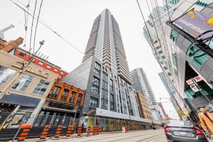 featured image of 125 -125 Blue Jays Way