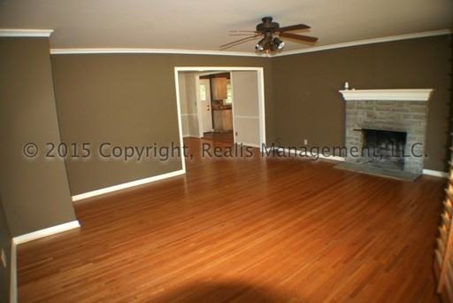 4646 E 37th Pl - Photo 2 of 15