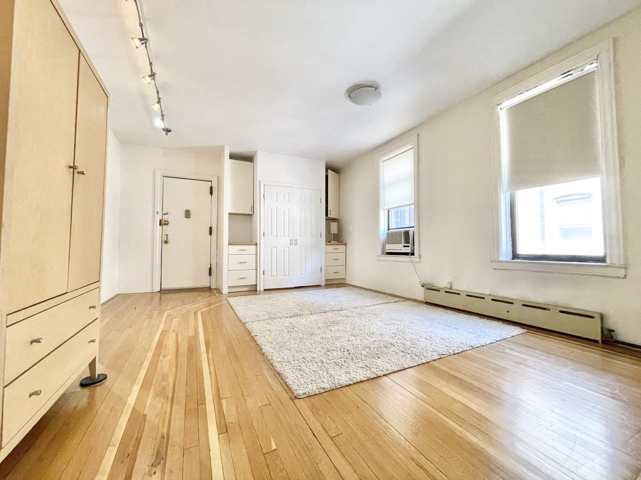 880 W 181st St #5E - Photo 2 of 7