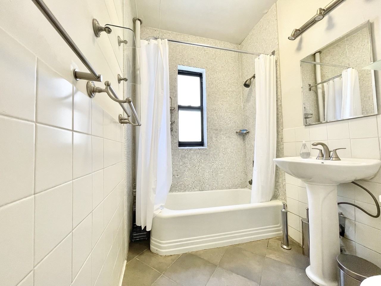 880 W 181st St #5E - Photo 3 of 7
