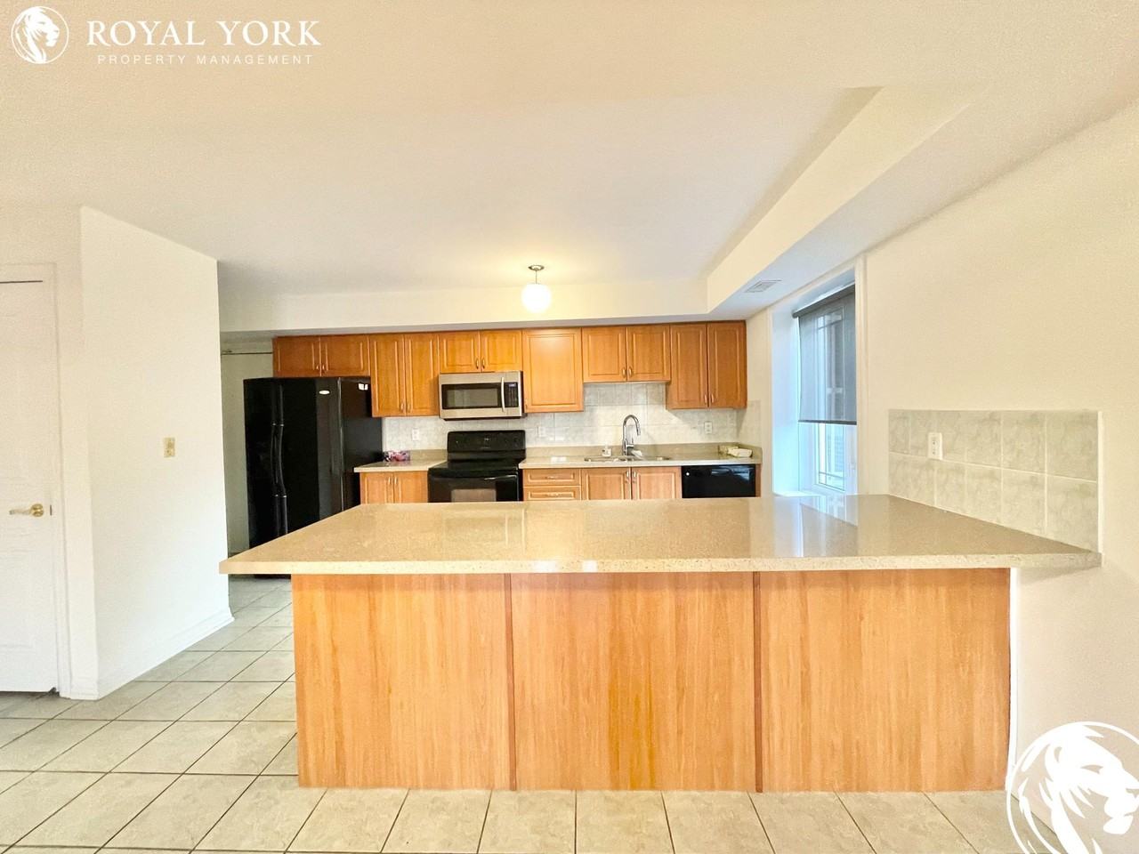 118 Finch Ave W #36 - Photo 2 of 47