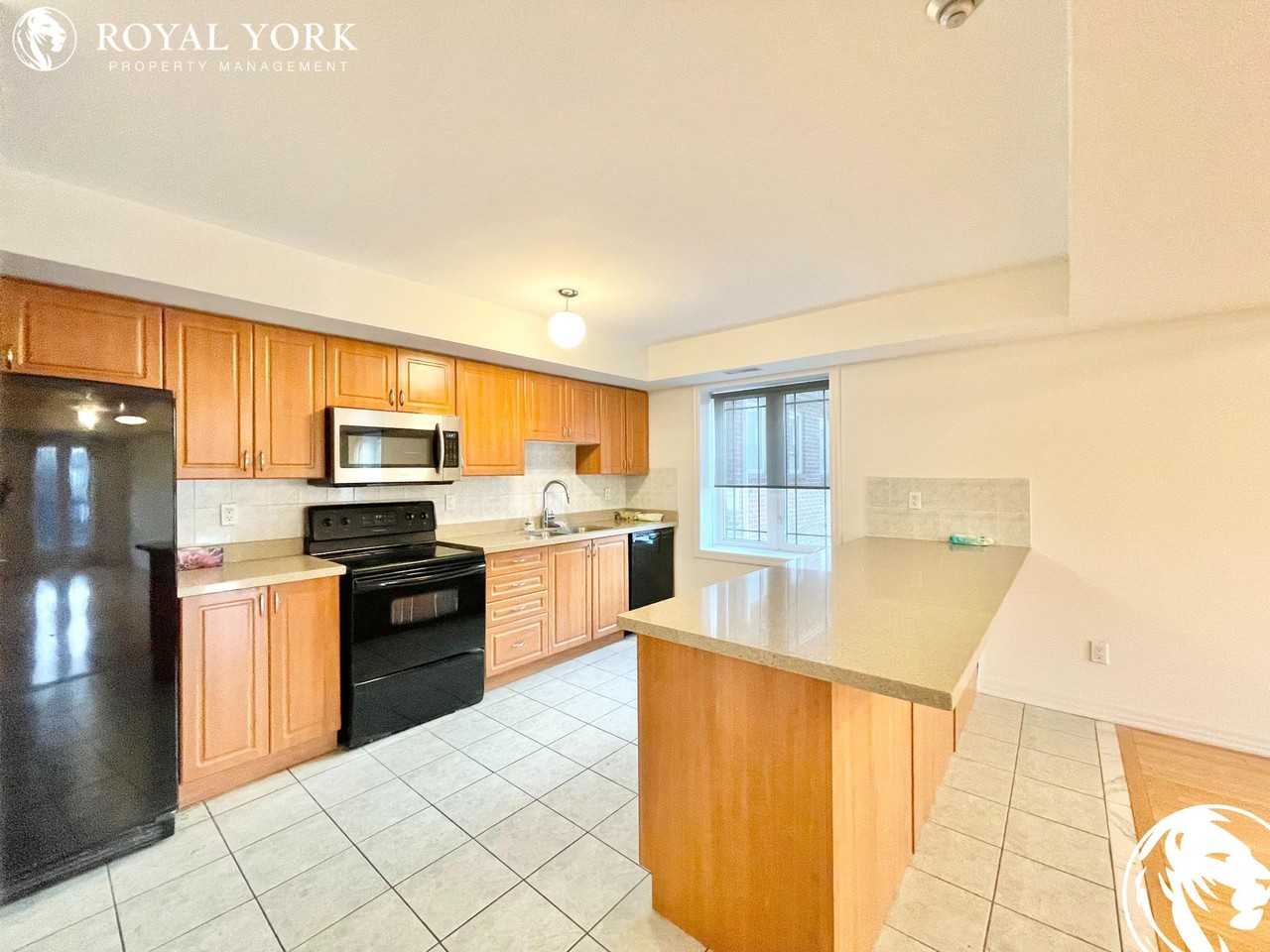 118 Finch Ave W #36 - Photo 3 of 47