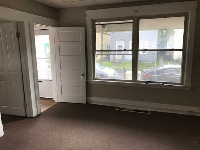 128 Weiss St Frnt - Photo 2 of 4