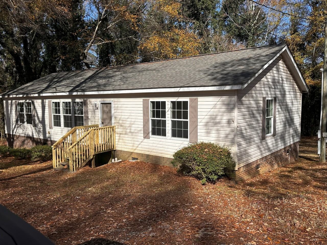 114 Simmons St #NA - Photo 3 of 29