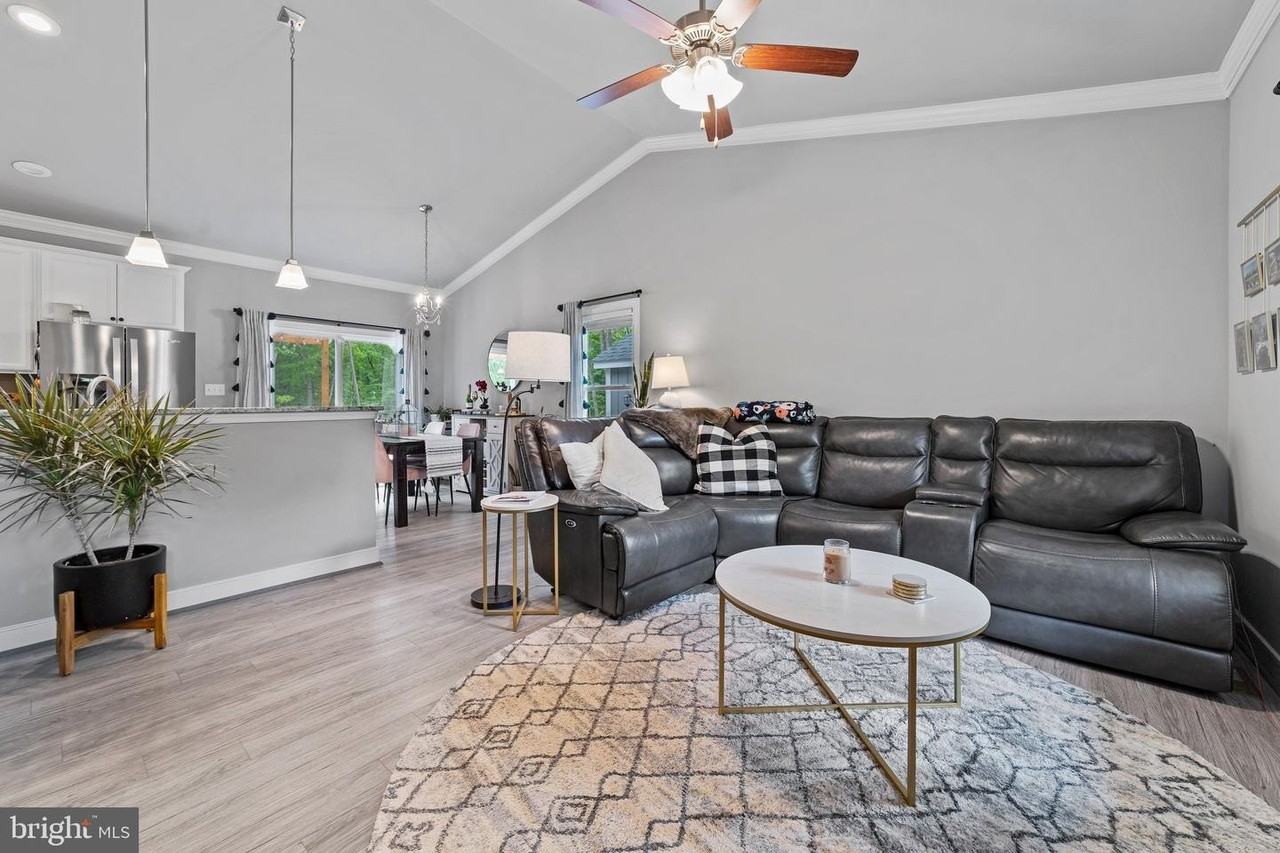 188 Hickory Ridge Cir #NA - Photo 3 of 5