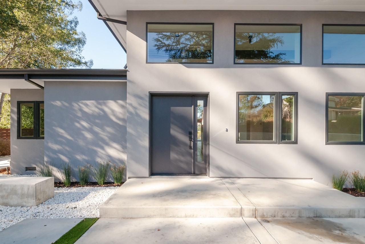 81 Estates Drive - Photo 3 of 24