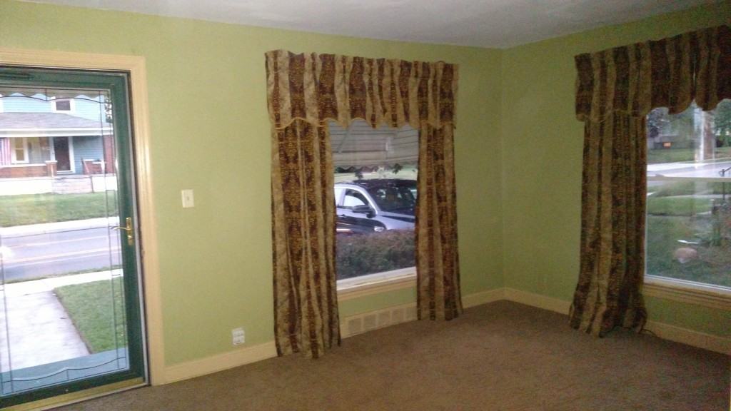 1327 Patterson Rd - Photo 2 of 9