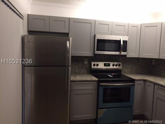 20135 Ne 3rd Ct - Photo 2 of 8