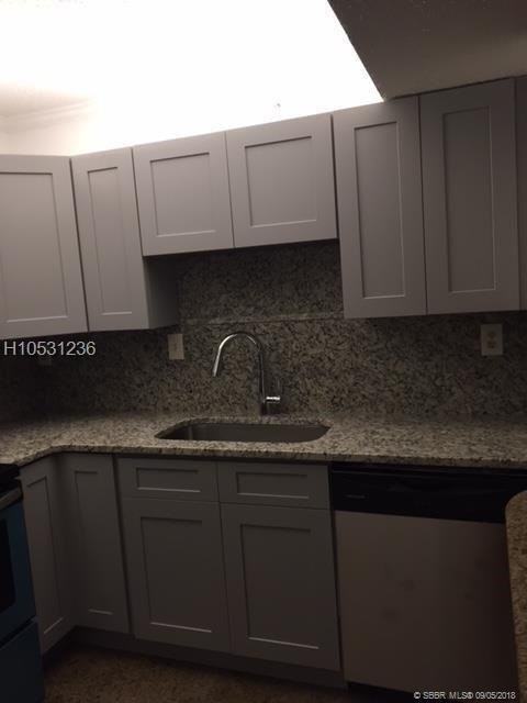 20135 Ne 3rd Ct - Photo 3 of 8