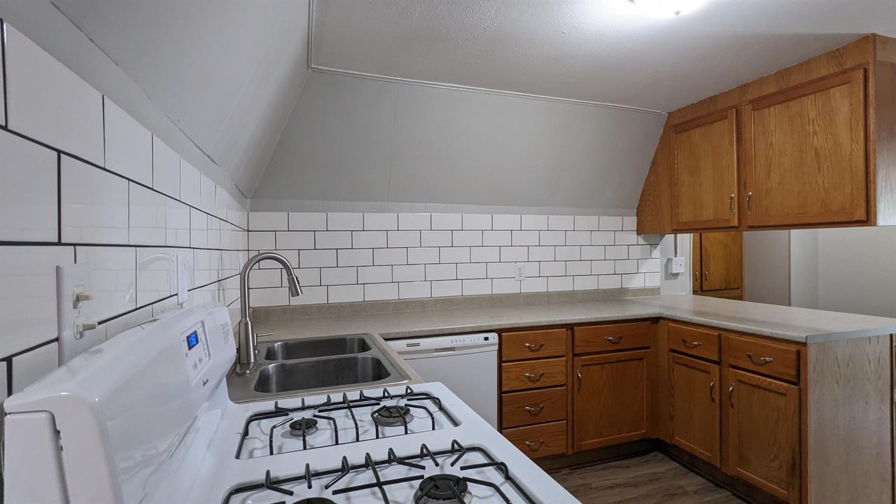909 Hubbel St #2 - Photo 2 of 20