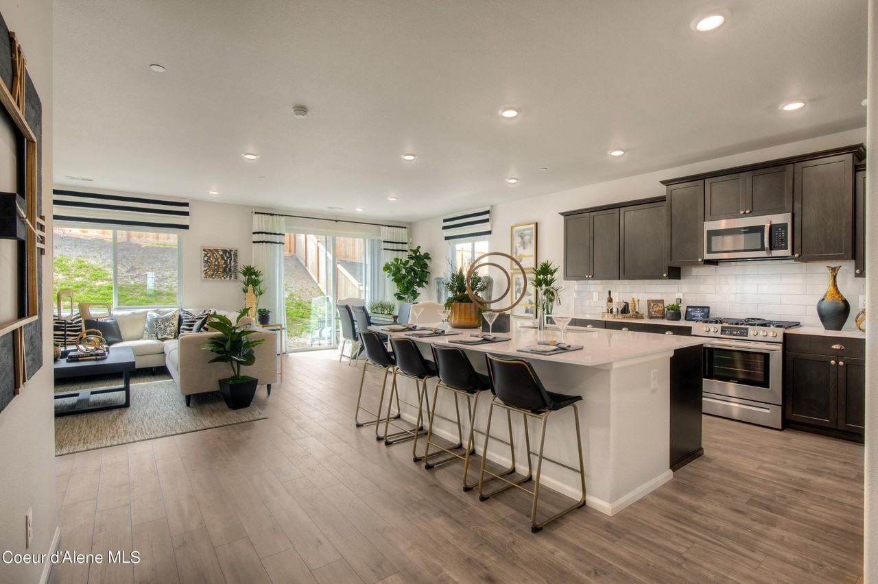 2914 N Barton Loop #1 - Photo 5 of 9