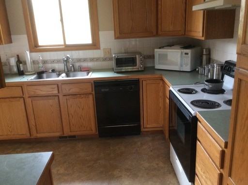 1603 Cedarwood Dr - Photo 2 of 5