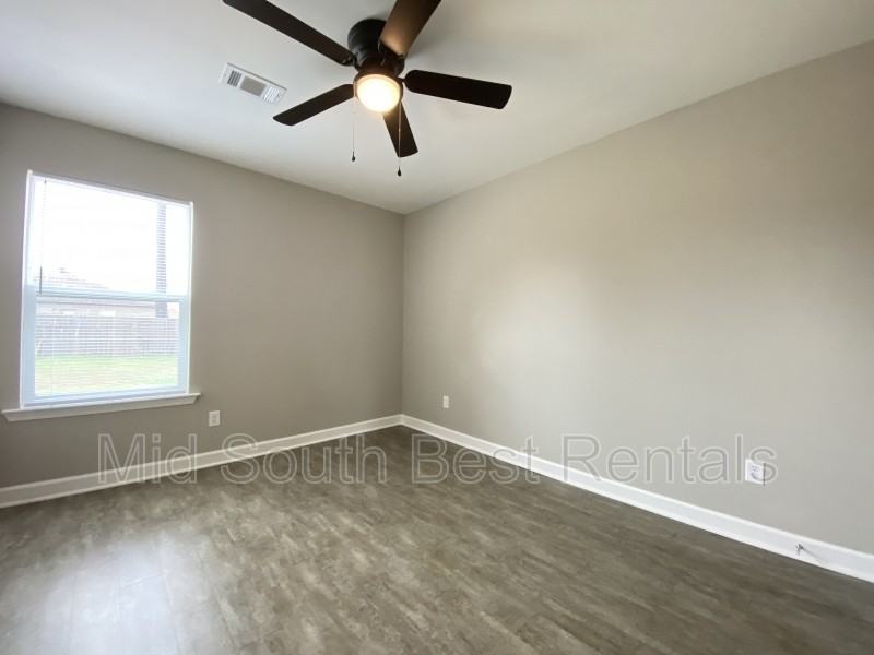 107 Magnolia - Photo 7 of 15