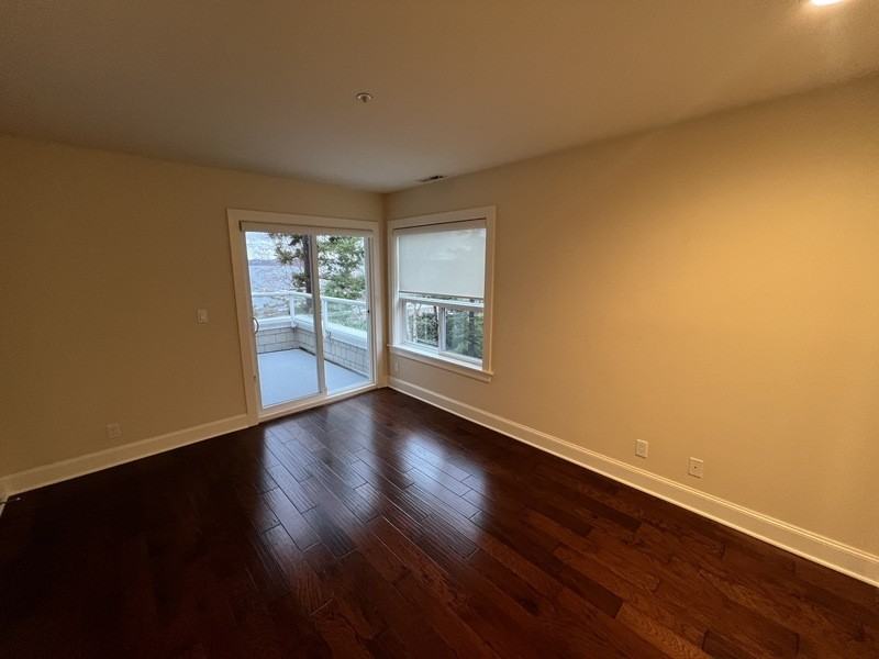 5302 Lake Washington Blvd Ne #L - Photo 3 of 15