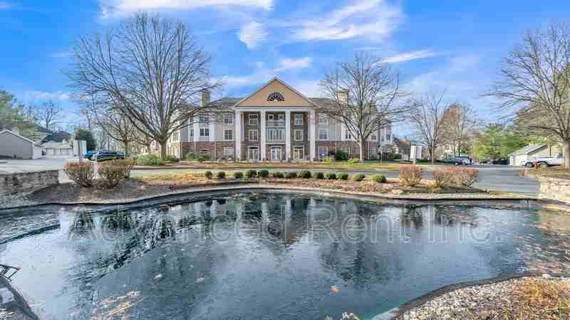 600 Squire Ln #2I - Photo 2 of 15