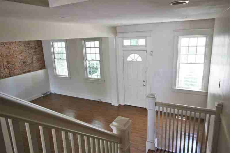 302 E University Pkwy - Photo 2 of 32