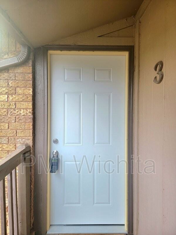 6828 W Par Ln #3 - Photo 3 of 11