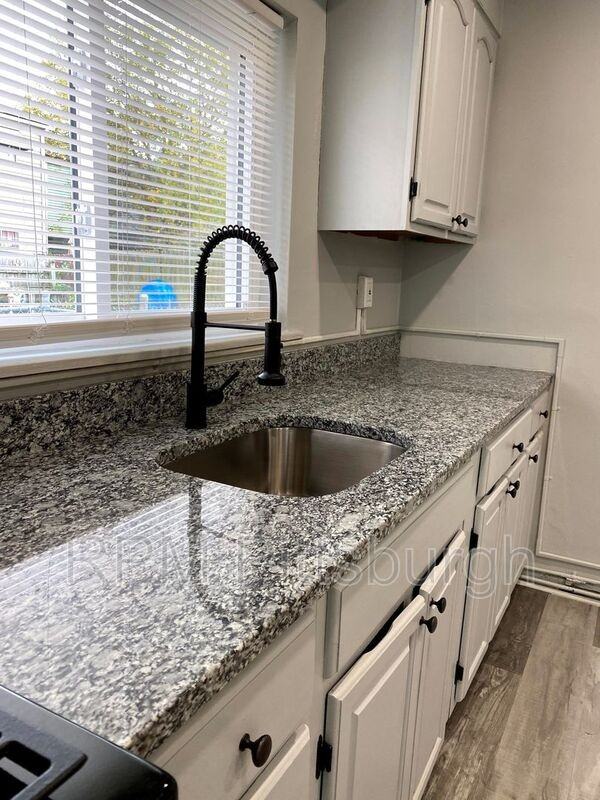 22 4th St - Photo 3 of 11