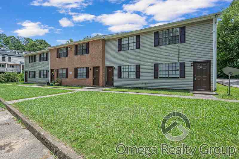 407 22nd Ave Ne - Photo 2 of 20